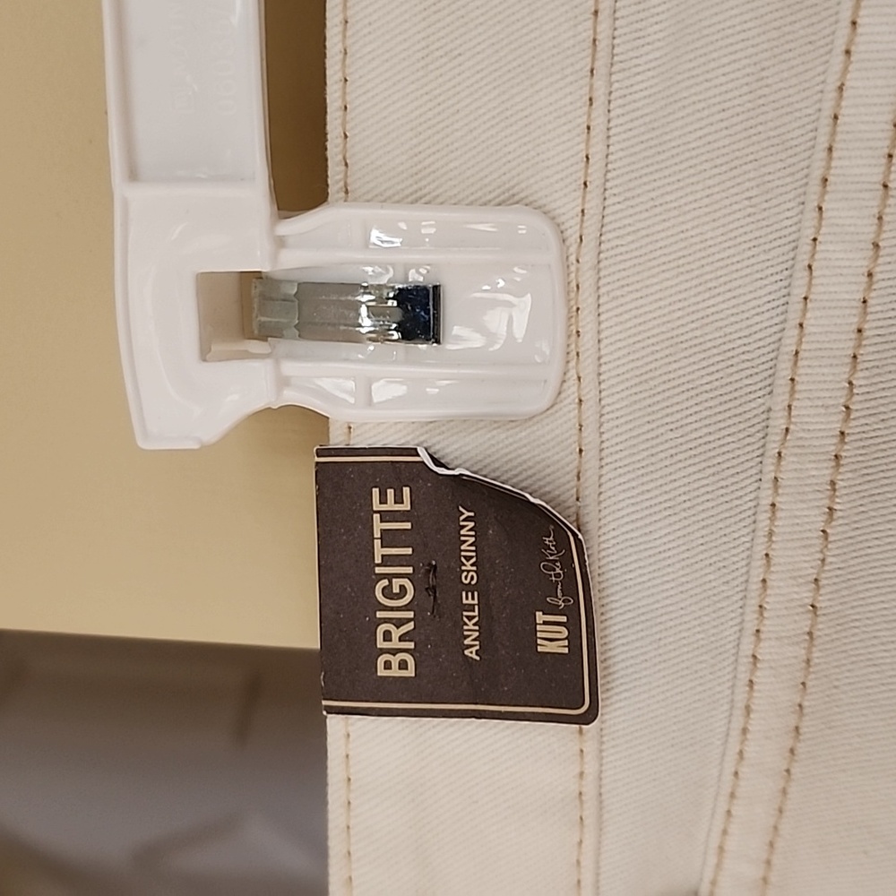 NWT Size 16 Kut from the Kloth Cream Brigitte Ankle Skinny Jeans - Distressed - Picture 5 of 7